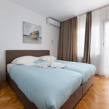 Villa Okruk-10 Meters Away From The Beach 奥库格哥恩基 外观 照片