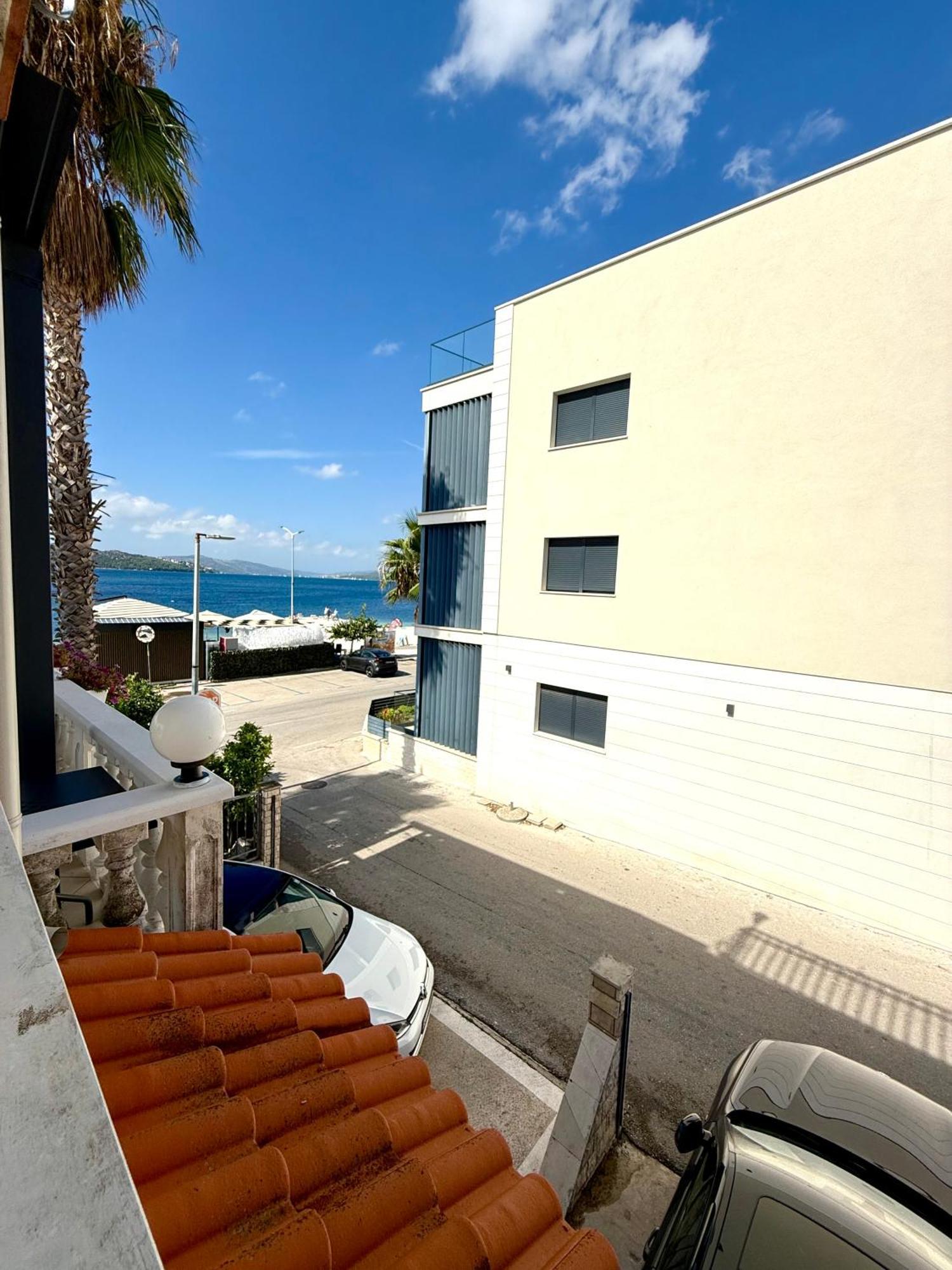 Villa Okruk-10 Meters Away From The Beach 奥库格哥恩基 外观 照片
