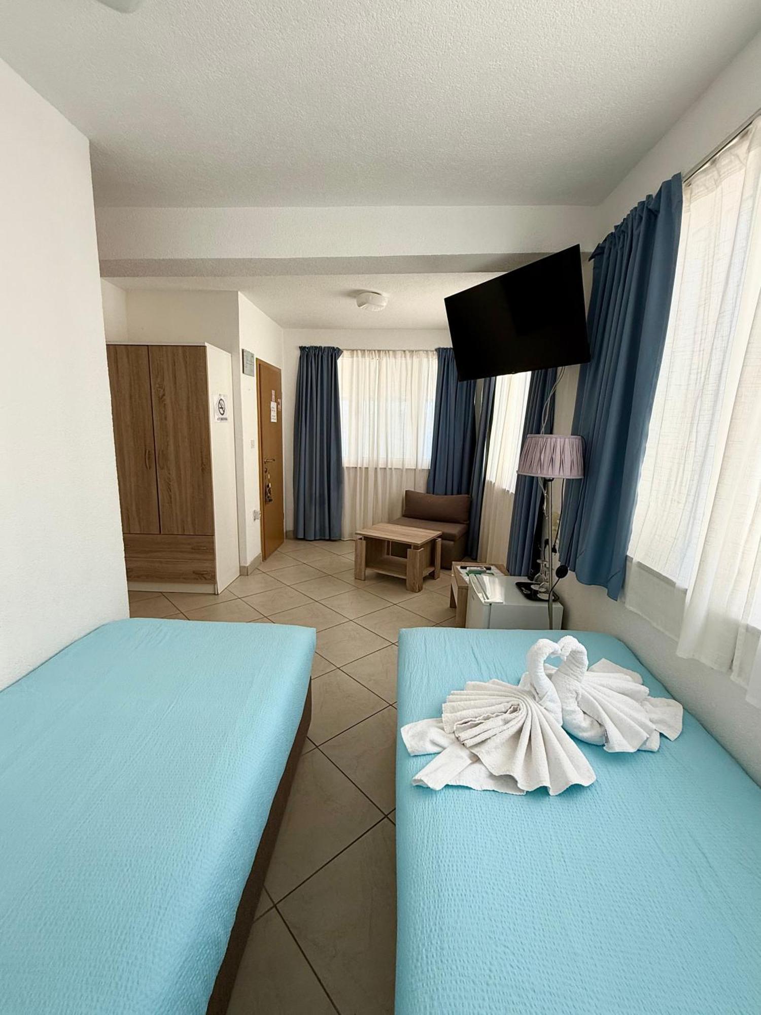 Villa Okruk-10 Meters Away From The Beach 奥库格哥恩基 外观 照片