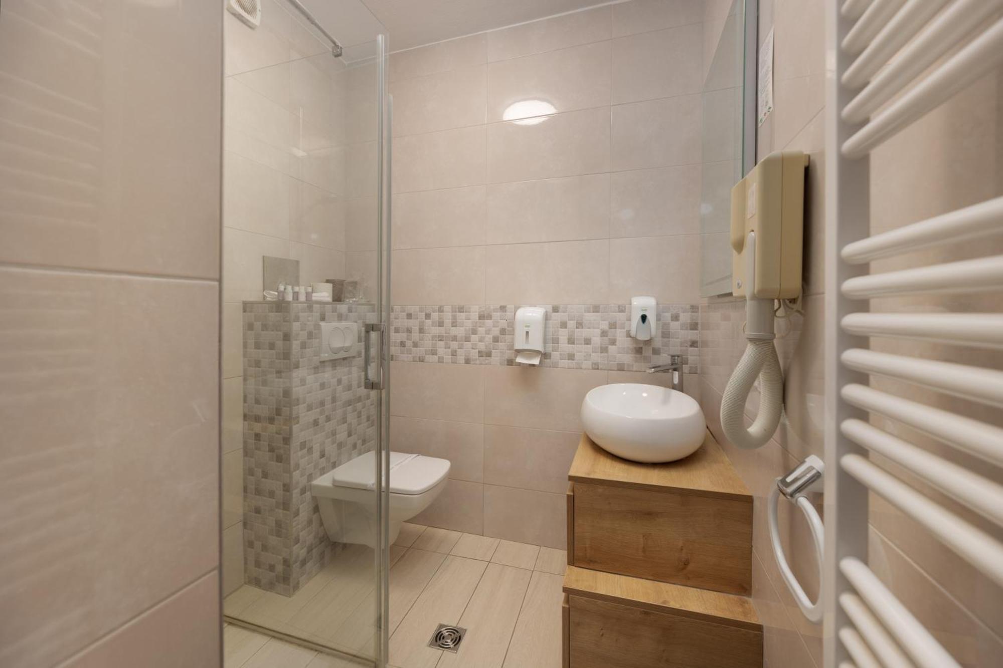 Villa Okruk-10 Meters Away From The Beach 奥库格哥恩基 外观 照片