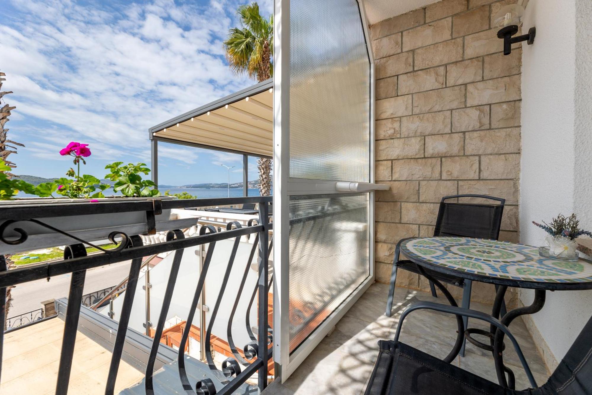 Villa Okruk-10 Meters Away From The Beach 奥库格哥恩基 外观 照片