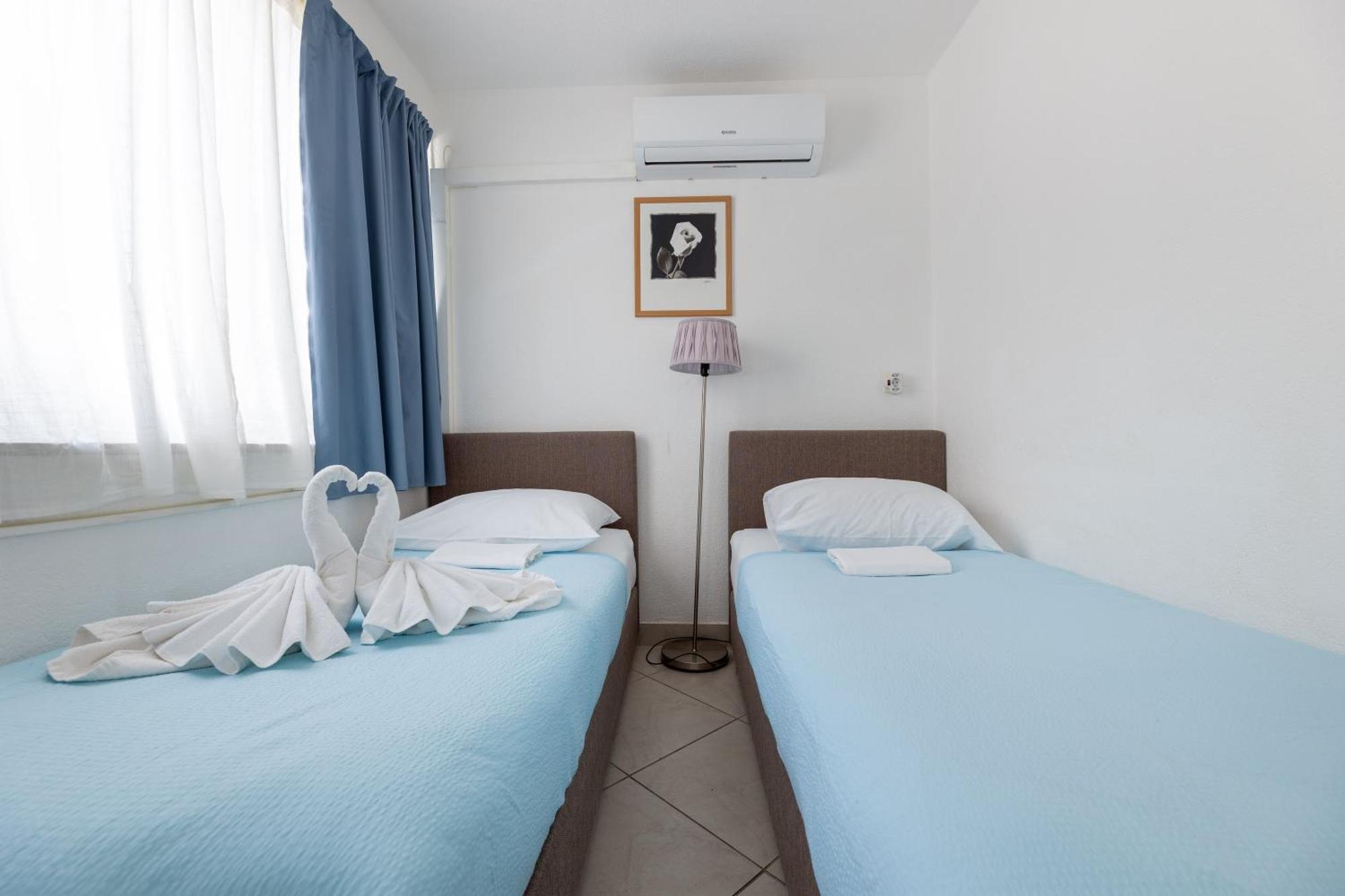 Villa Okruk-10 Meters Away From The Beach 奥库格哥恩基 外观 照片
