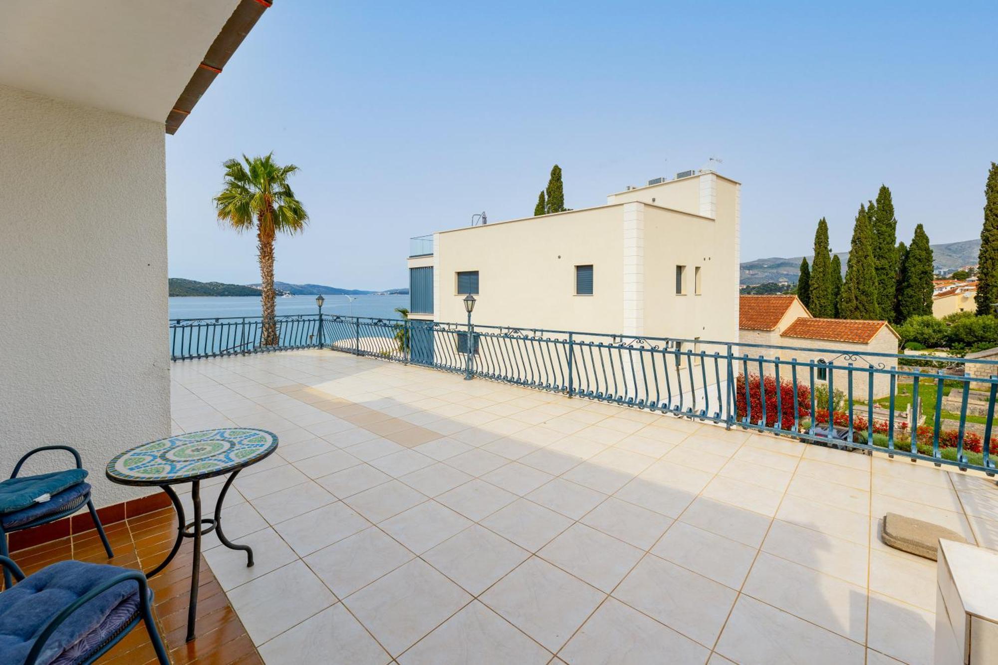 Villa Okruk-10 Meters Away From The Beach 奥库格哥恩基 外观 照片